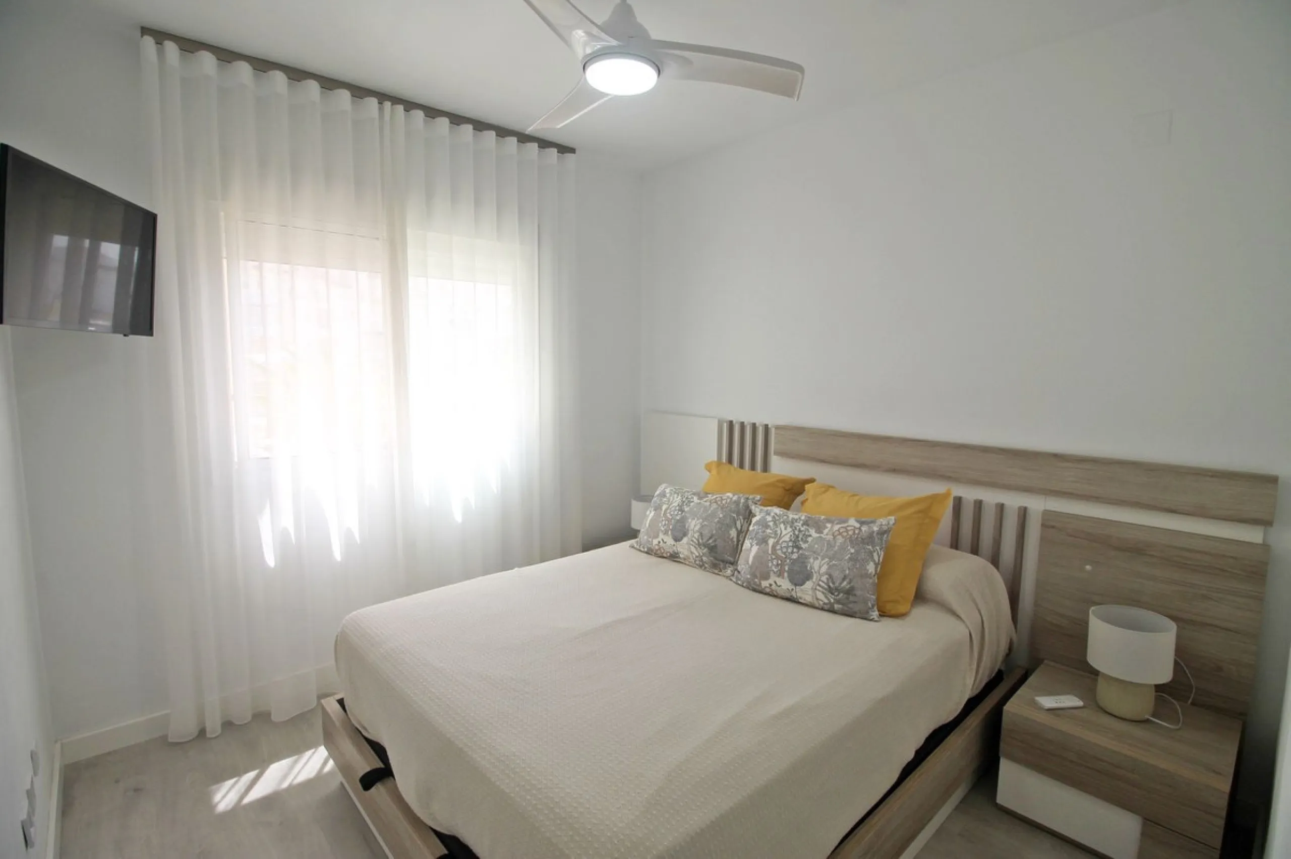 Apartment - Penthouse в продаже в Benalmadena, Málaga. В доме 3 спален и 2 ванных комнат. Площадь дома 115 м²