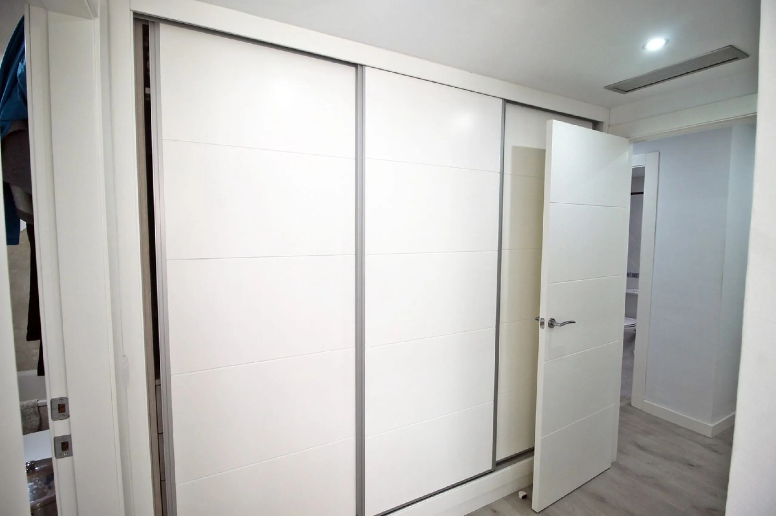 Apartment - Penthouse в продаже в Benalmadena, Málaga. В доме 3 спален и 2 ванных комнат. Площадь дома 115 м²