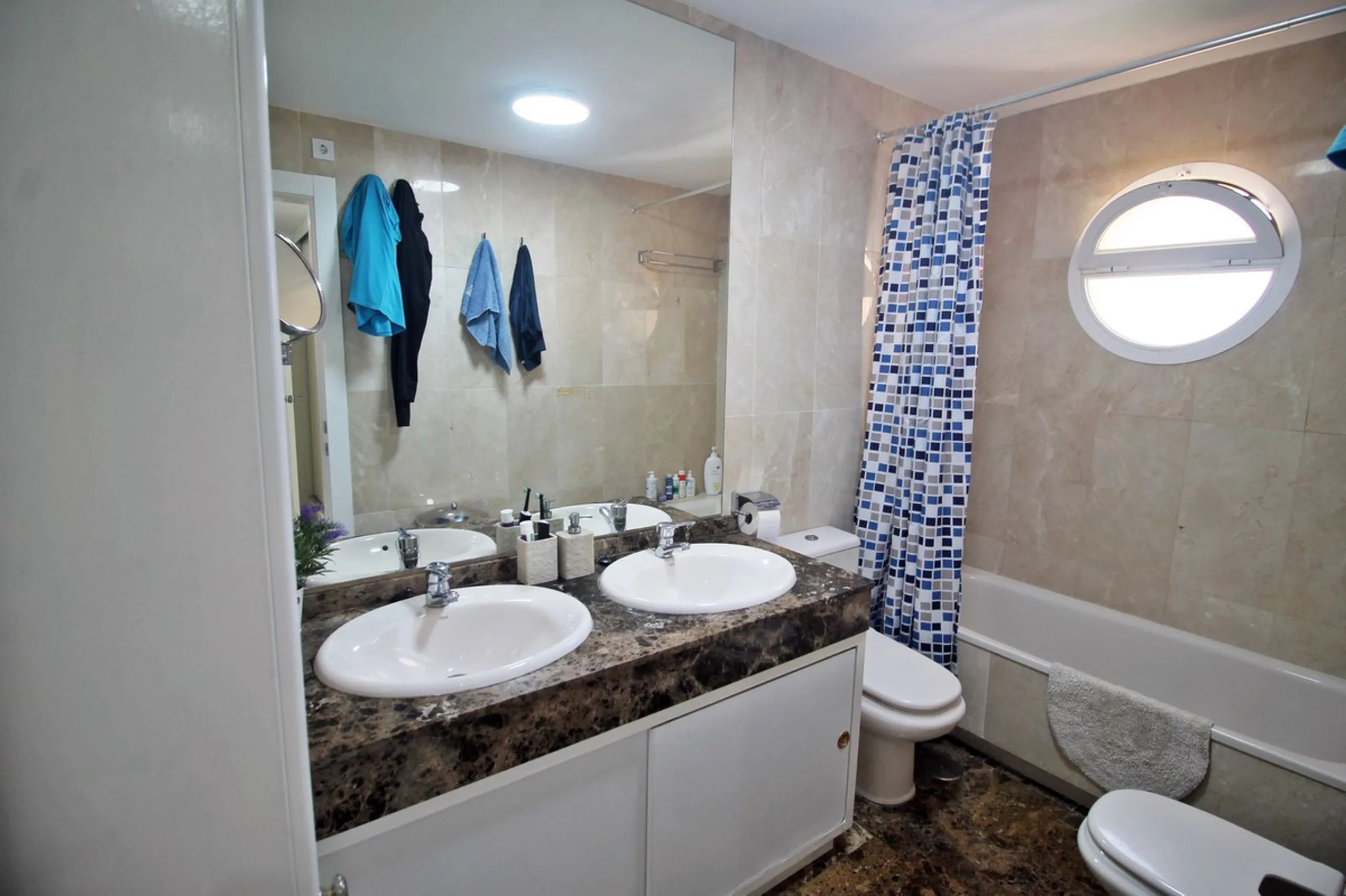 Apartment - Penthouse в продаже в Benalmadena, Málaga. В доме 3 спален и 2 ванных комнат. Площадь дома 115 м²