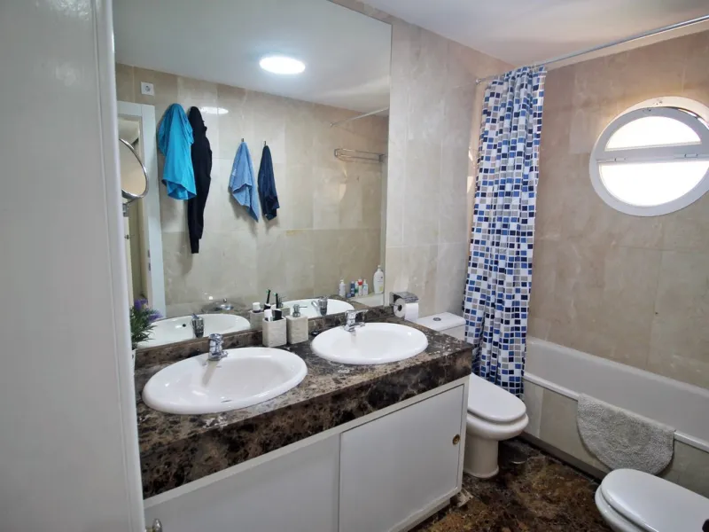 Apartment - Penthouse в продаже в Benalmadena, Málaga. В доме 3 спален и 2 ванных комнат. Площадь дома 115 м²