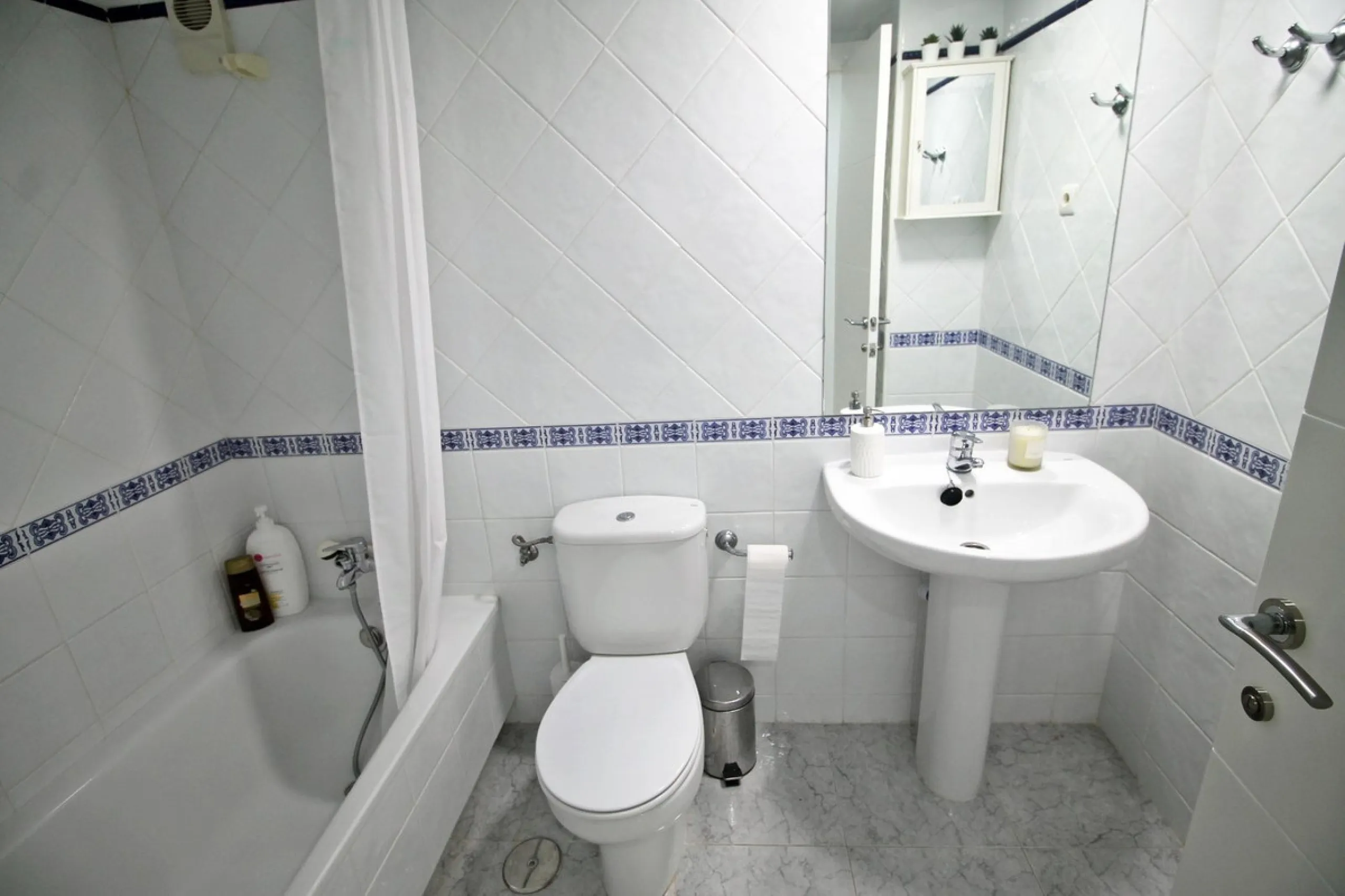 Apartment - Penthouse в продаже в Benalmadena, Málaga. В доме 3 спален и 2 ванных комнат. Площадь дома 115 м²
