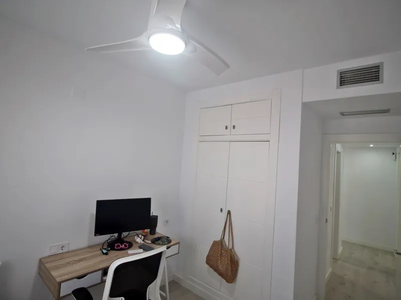Apartment - Penthouse в продаже в Benalmadena, Málaga. В доме 3 спален и 2 ванных комнат. Площадь дома 115 м²