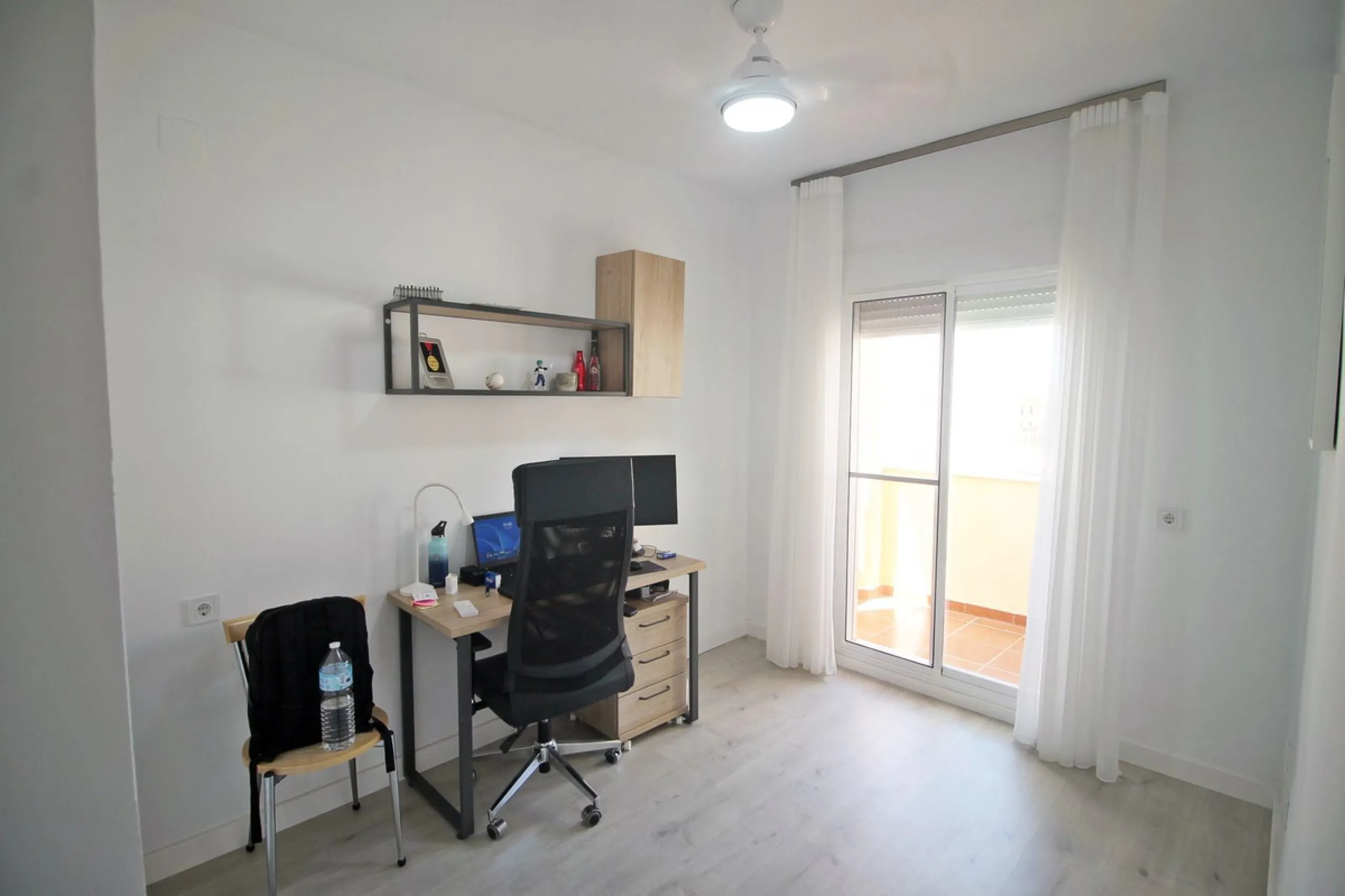 Apartment - Penthouse в продаже в Benalmadena, Málaga. В доме 3 спален и 2 ванных комнат. Площадь дома 115 м²
