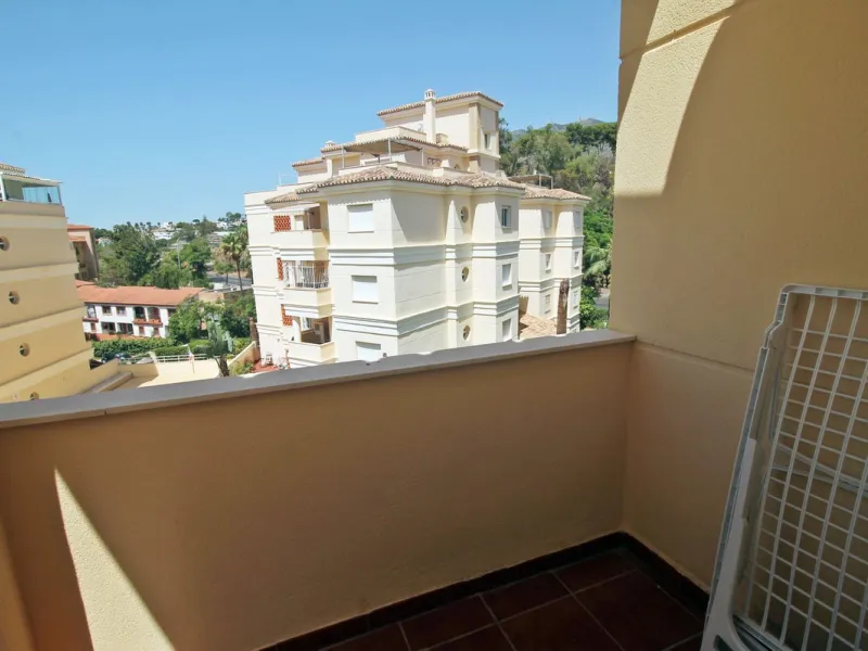 Apartment - Penthouse в продаже в Benalmadena, Málaga. В доме 3 спален и 2 ванных комнат. Площадь дома 115 м²