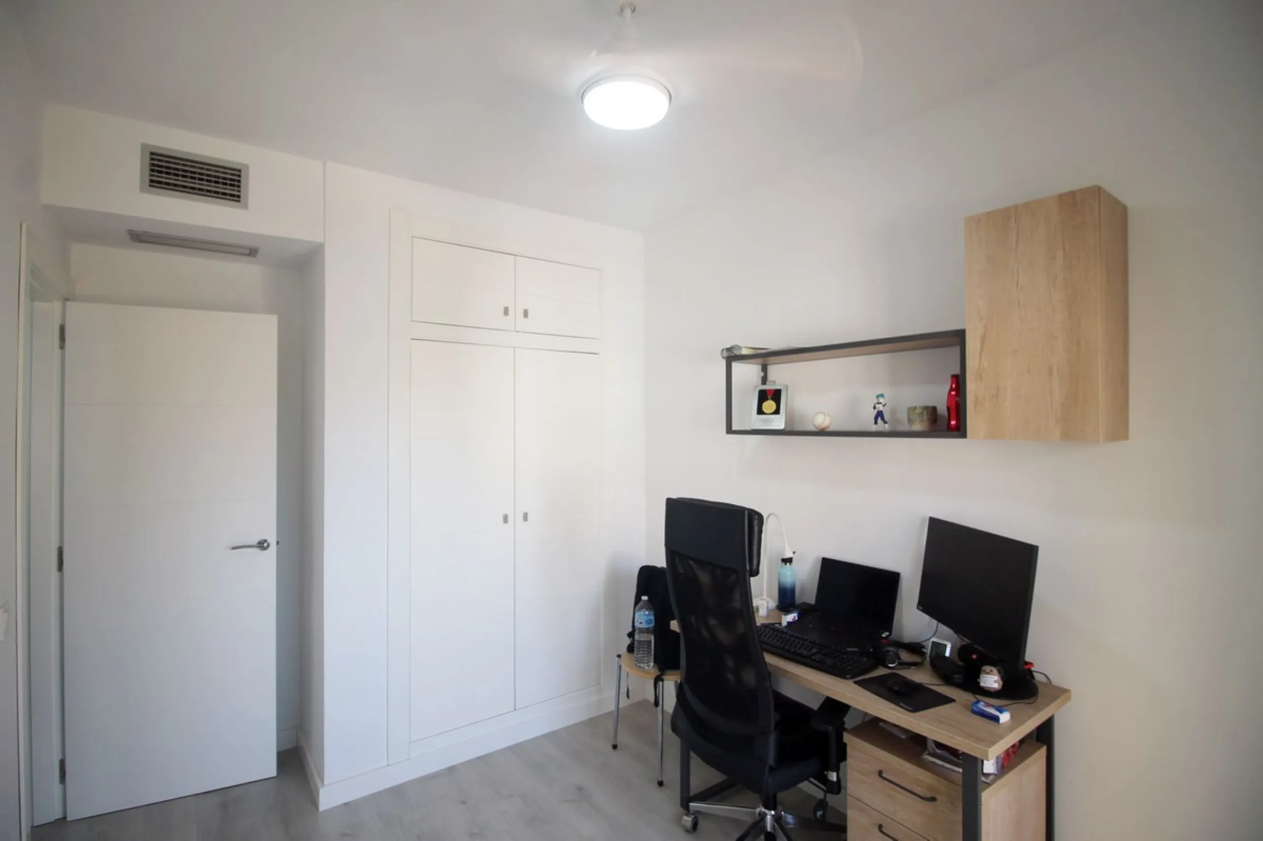 Apartment - Penthouse в продаже в Benalmadena, Málaga. В доме 3 спален и 2 ванных комнат. Площадь дома 115 м²