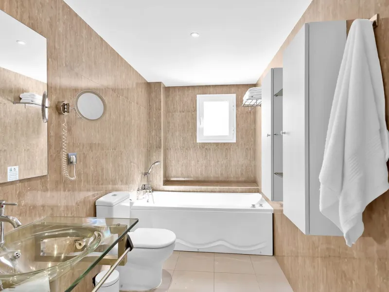 Stunning south-west facing duplex penthouse in charming Cortijo del Mar on the New Golden Mile, Estepona. This renowned resort like community allows holiday rentals and the property comes with valid Tourist Licence for maximum convenience.