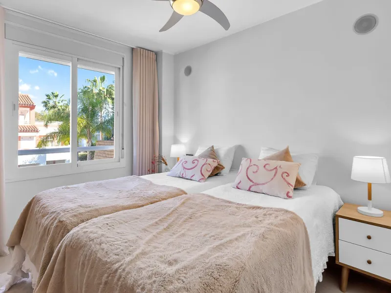 Stunning south-west facing duplex penthouse in charming Cortijo del Mar on the New Golden Mile, Estepona. This renowned resort like community allows holiday rentals and the property comes with valid Tourist Licence for maximum convenience.