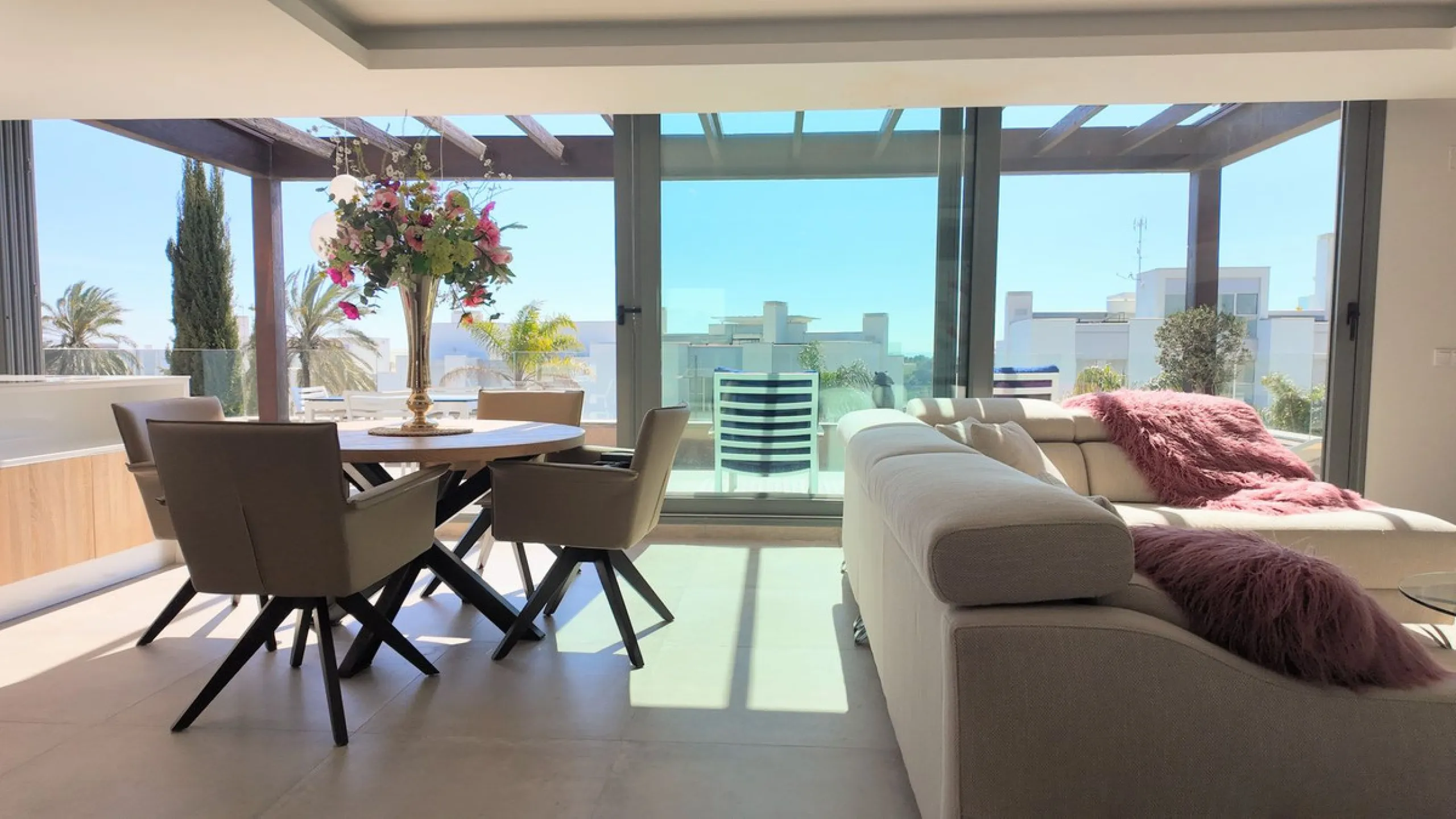 Stylish 2-bedroom apartment in Syzygy The Residences – ready to move in