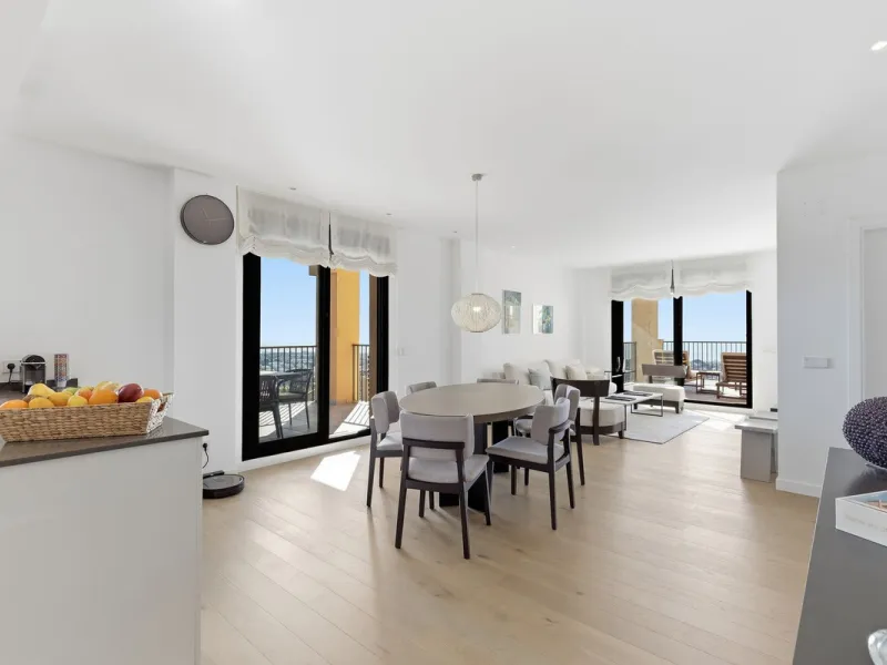Apartment - Middle Floor Apartment в продаже в Benahavís, Málaga. В доме 2 спален и 2 ванных комнат. Площадь дома 118 м²
