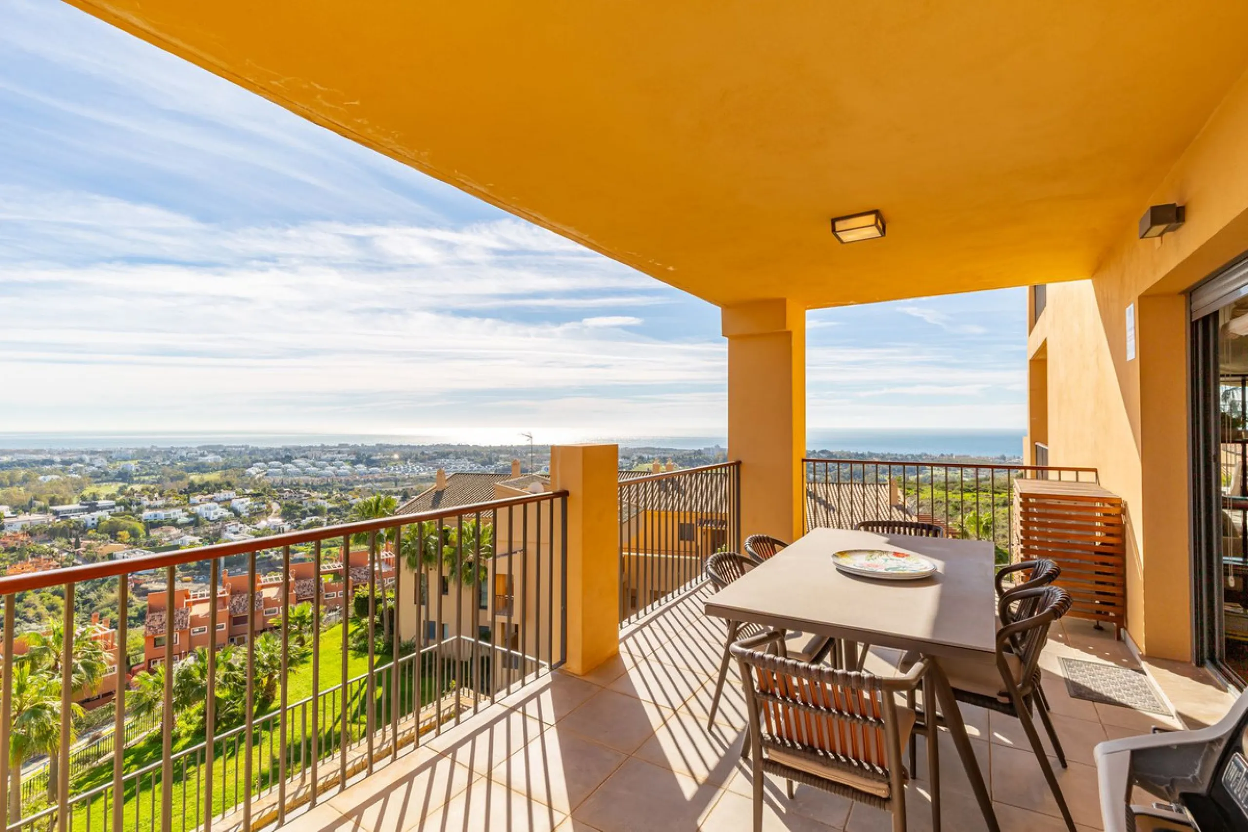 Set within one of the two newest blocks in La Hacienda del Señorío de Cifuentes, this middle-floor, corner apartment offers an exceptional combination of privacy, light, and truly outstanding views.