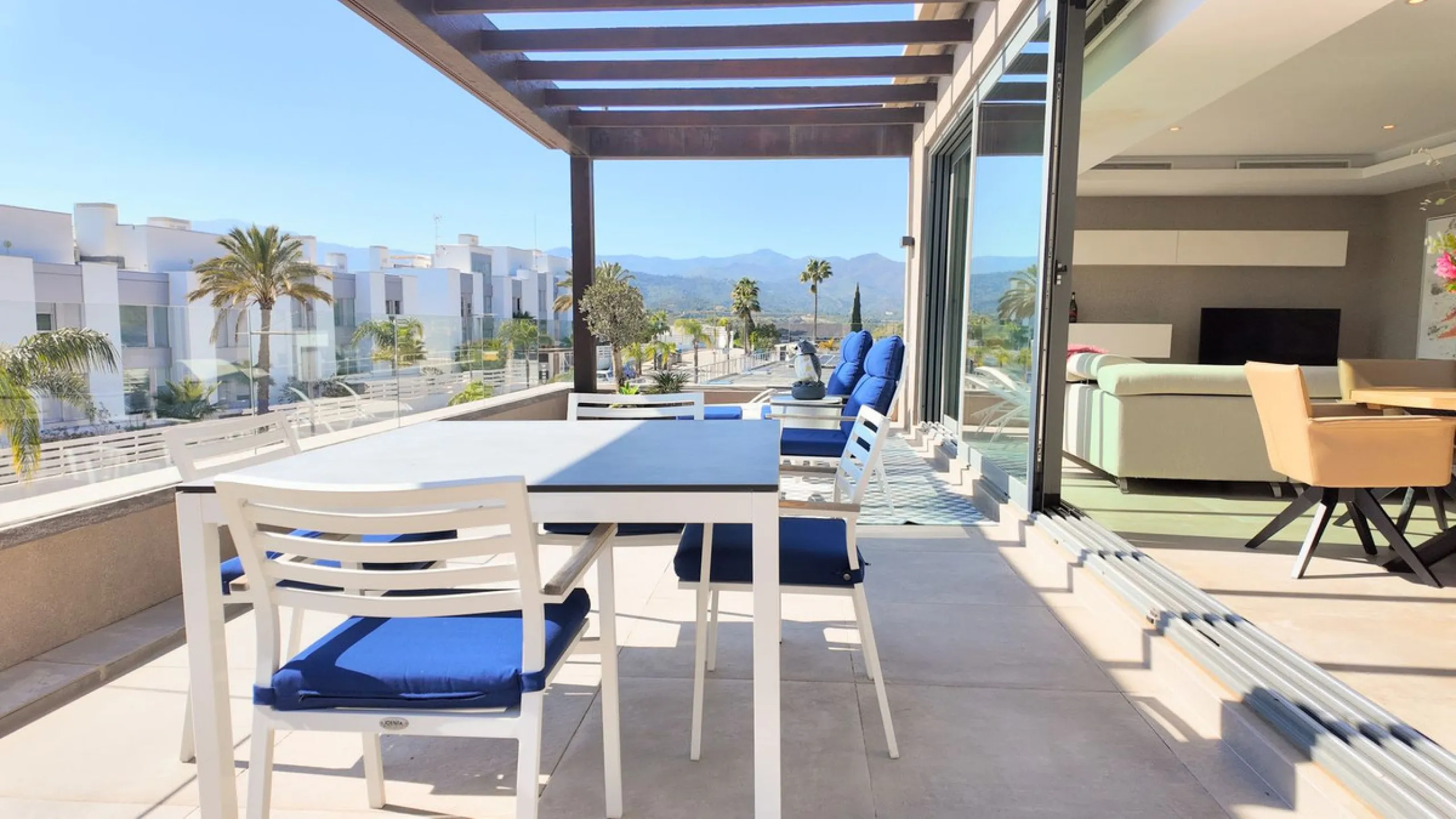 Stylish 2-bedroom apartment in Syzygy The Residences – ready to move in