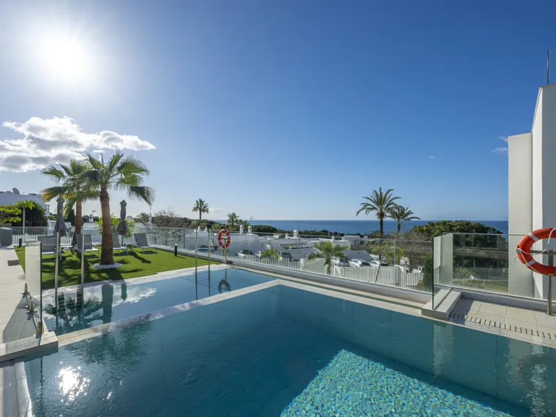 Apartment - Duplex в продаже в Marbella, Málaga. В доме 3 спален и 2 ванных комнат. Площадь дома 174 м²