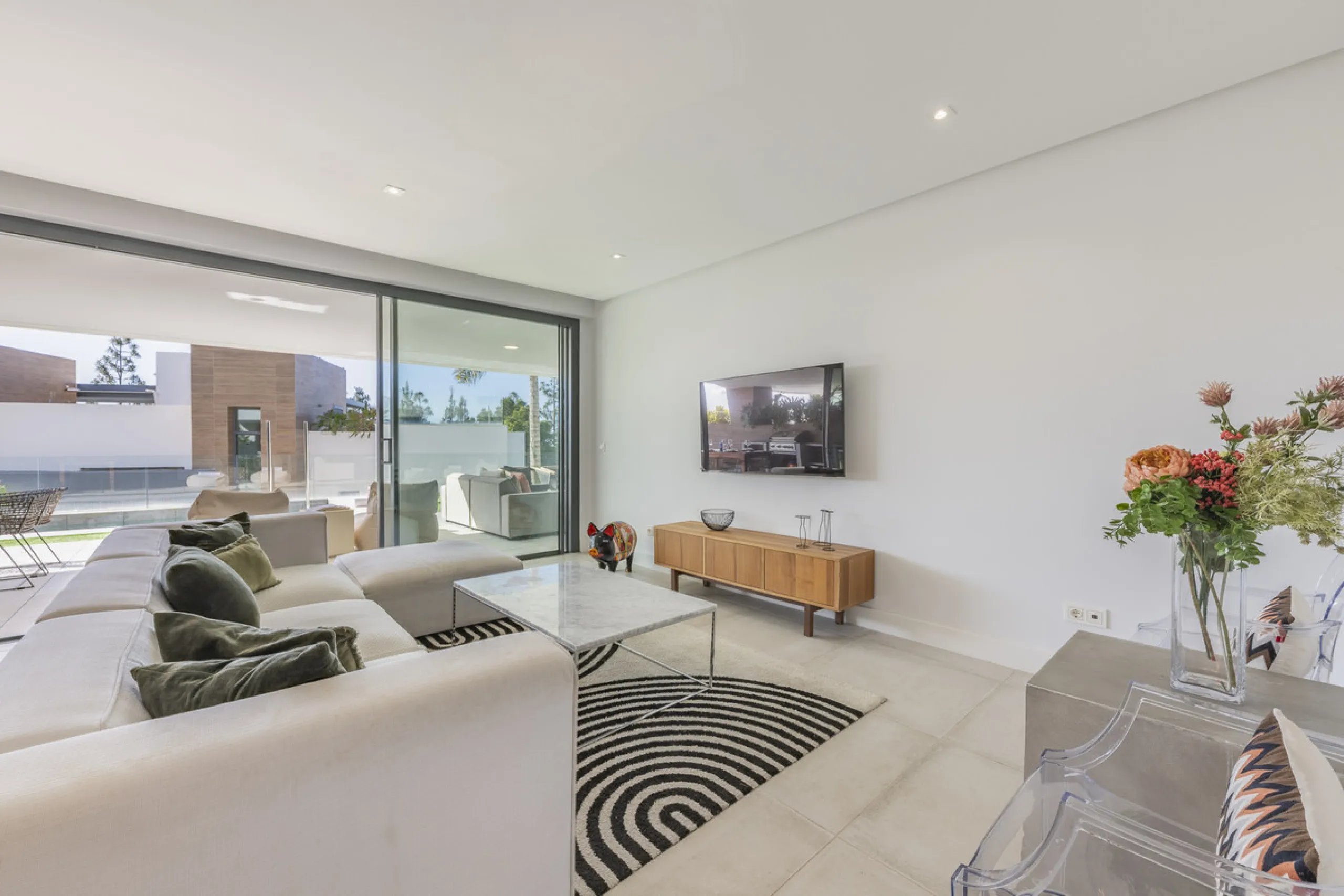Apartment - Duplex в продаже в Marbella, Málaga. В доме 3 спален и 2 ванных комнат. Площадь дома 174 м²