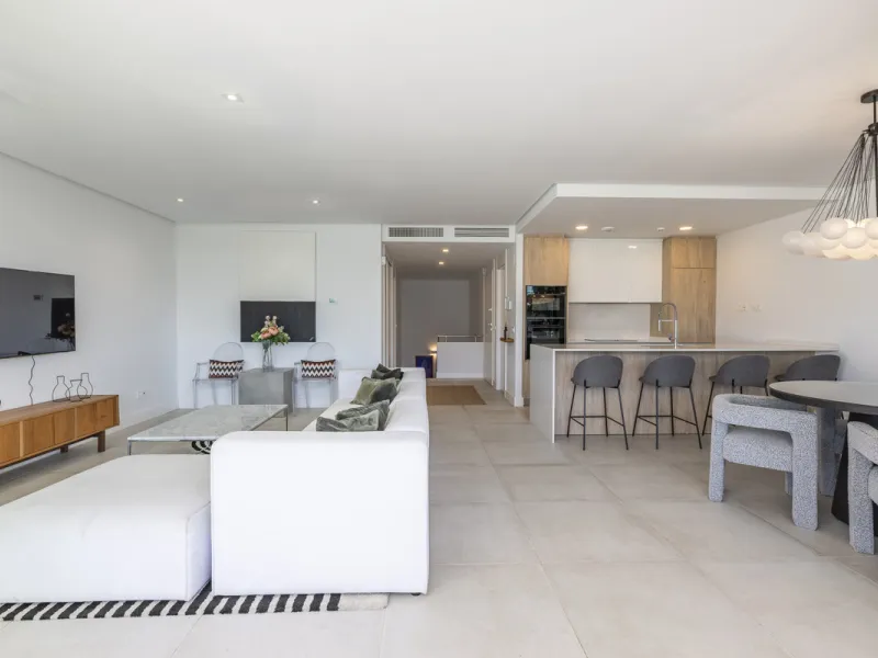 Apartment - Duplex в продаже в Marbella, Málaga. В доме 3 спален и 2 ванных комнат. Площадь дома 174 м²