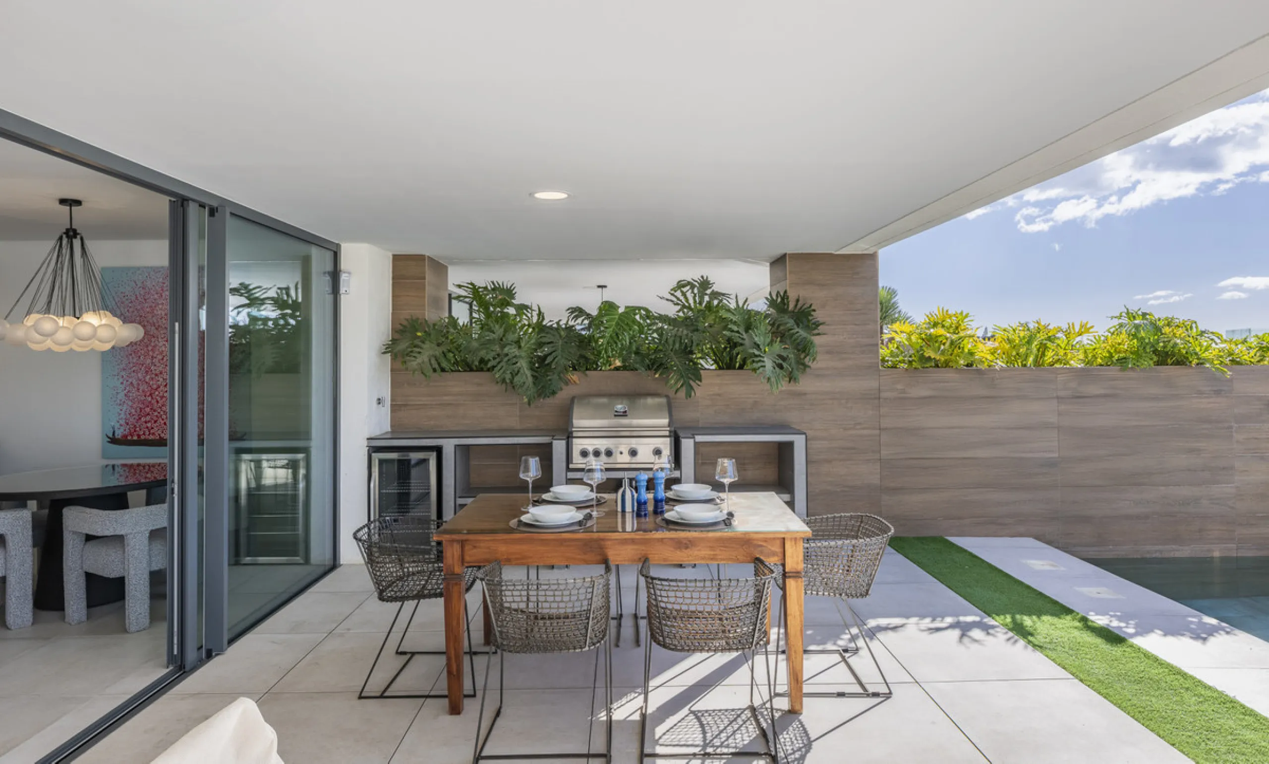 Apartment - Duplex в продаже в Marbella, Málaga. В доме 3 спален и 2 ванных комнат. Площадь дома 174 м²