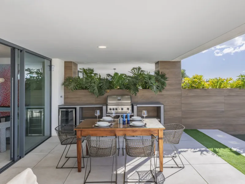Apartment - Duplex в продаже в Marbella, Málaga. В доме 3 спален и 2 ванных комнат. Площадь дома 174 м²