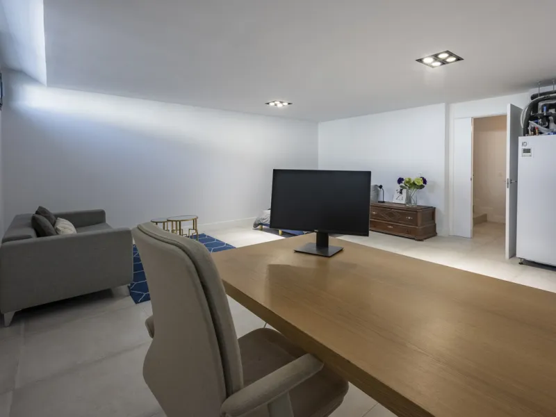 Apartment - Duplex в продаже в Marbella, Málaga. В доме 3 спален и 2 ванных комнат. Площадь дома 174 м²