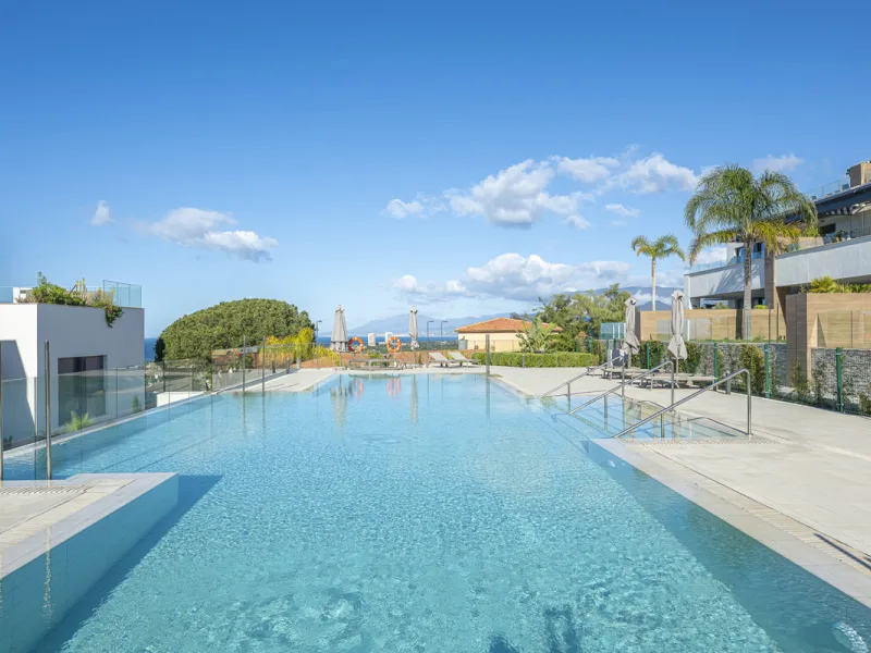 Apartment - Duplex в продаже в Marbella, Málaga. В доме 3 спален и 2 ванных комнат. Площадь дома 174 м²