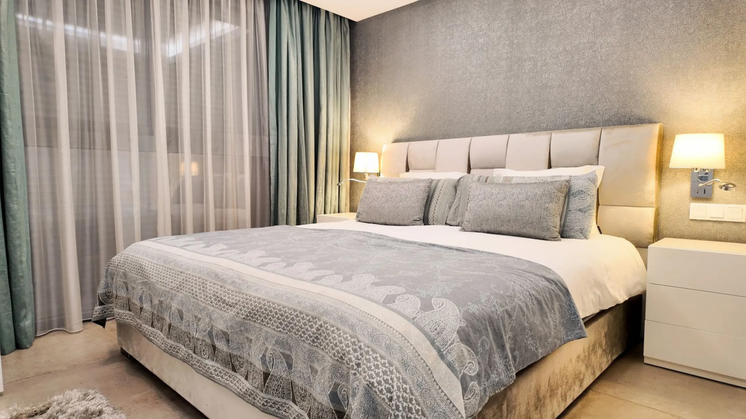 Stylish 2-bedroom apartment in Syzygy The Residences – ready to move in