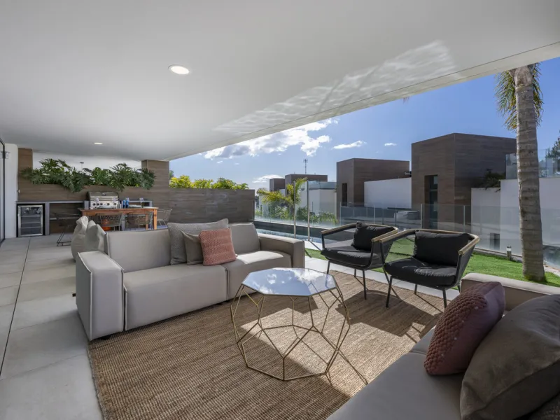 Apartment - Duplex в продаже в Marbella, Málaga. В доме 3 спален и 2 ванных комнат. Площадь дома 174 м²