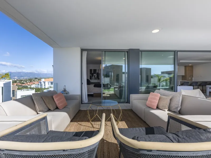 Apartment - Duplex в продаже в Marbella, Málaga. В доме 3 спален и 2 ванных комнат. Площадь дома 174 м²