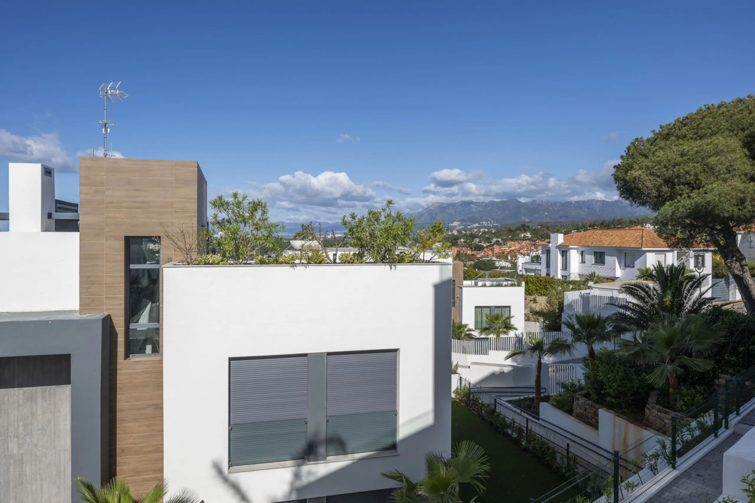 Apartment - Duplex в продаже в Marbella, Málaga. В доме 3 спален и 2 ванных комнат. Площадь дома 174 м²