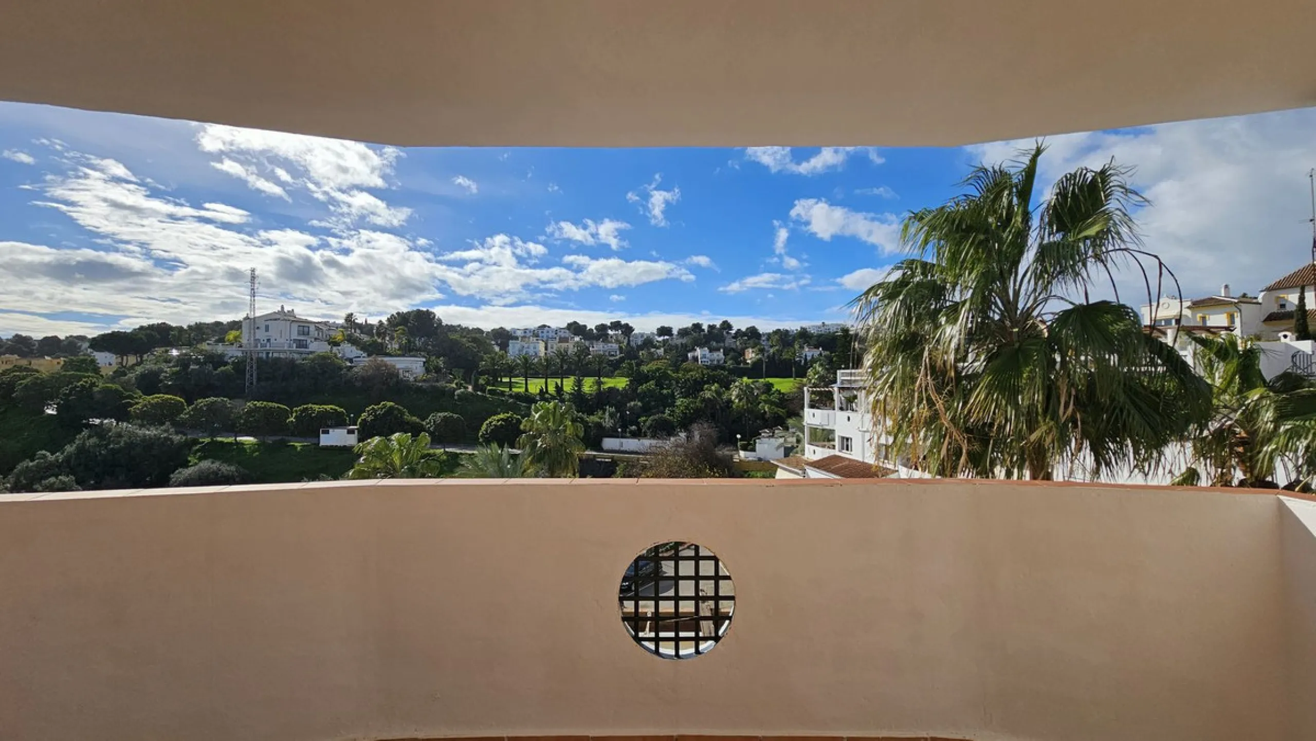Beautiful 3 bedroom + 2 bathroom apartment for sale in Miraflores area. Spacious south & west facing covered terrace with open green views to the Miraflores golf course and gardens. Nice and quiet location only few minutes drive away from the beach villag