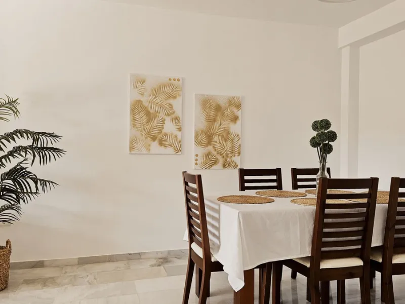 Beautiful 3 bedroom + 2 bathroom apartment for sale in Miraflores area. Spacious south & west facing covered terrace with open green views to the Miraflores golf course and gardens. Nice and quiet location only few minutes drive away from the beach villag