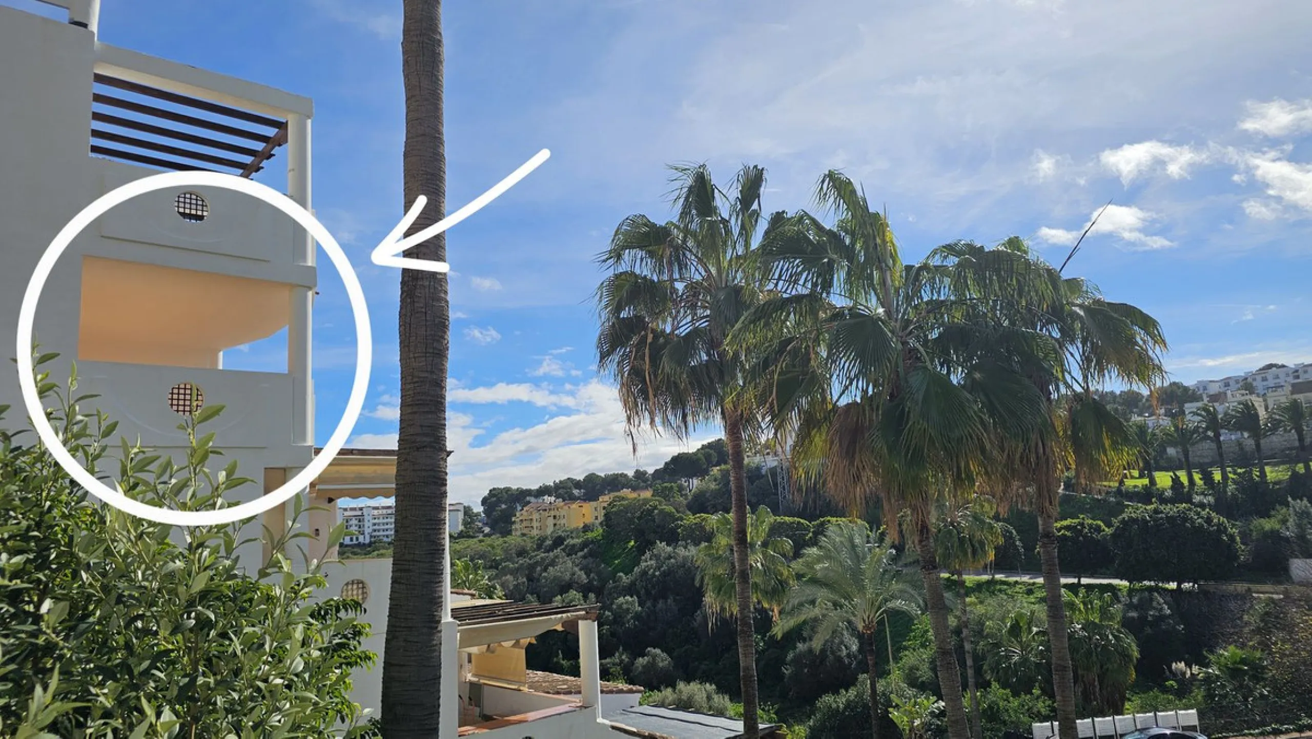 Beautiful 3 bedroom + 2 bathroom apartment for sale in Miraflores area. Spacious south & west facing covered terrace with open green views to the Miraflores golf course and gardens. Nice and quiet location only few minutes drive away from the beach villag