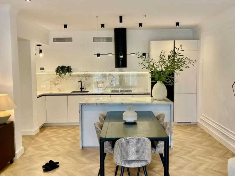 A magnificent apartment for sale in the prestigious  residential complex, located on the first line of the sea.