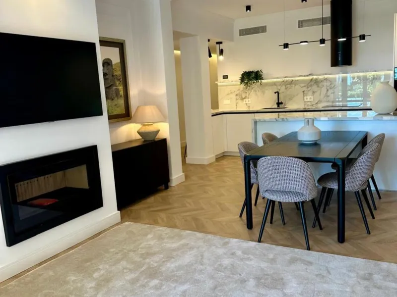 A magnificent apartment for sale in the prestigious  residential complex, located on the first line of the sea.