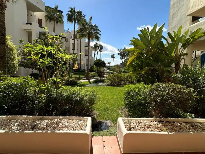 A magnificent apartment for sale in the prestigious  residential complex, located on the first line of the sea.