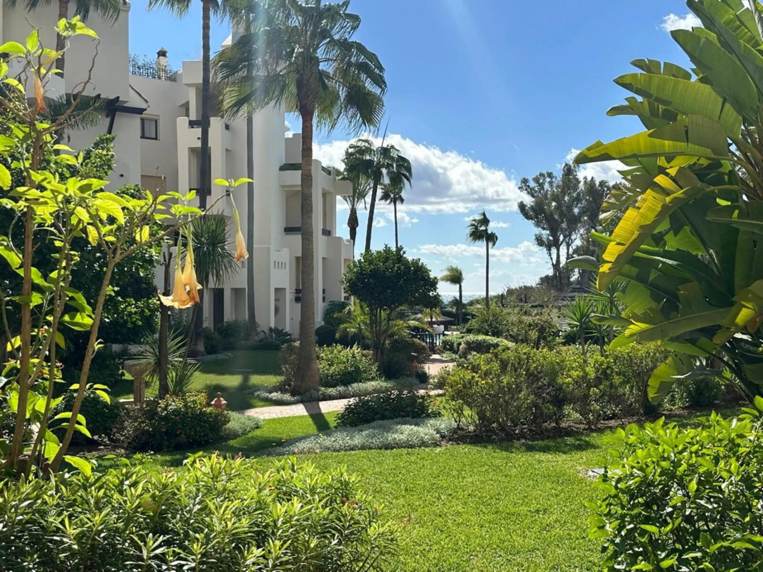 A magnificent apartment for sale in the prestigious  residential complex, located on the first line of the sea.
