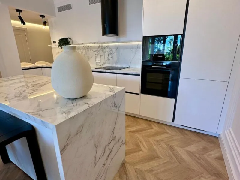 A magnificent apartment for sale in the prestigious  residential complex, located on the first line of the sea.