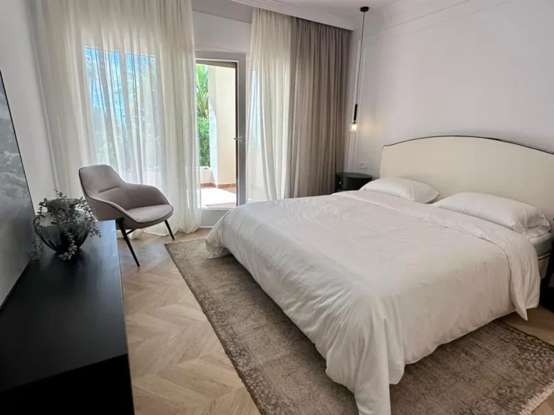 A magnificent apartment for sale in the prestigious  residential complex, located on the first line of the sea.