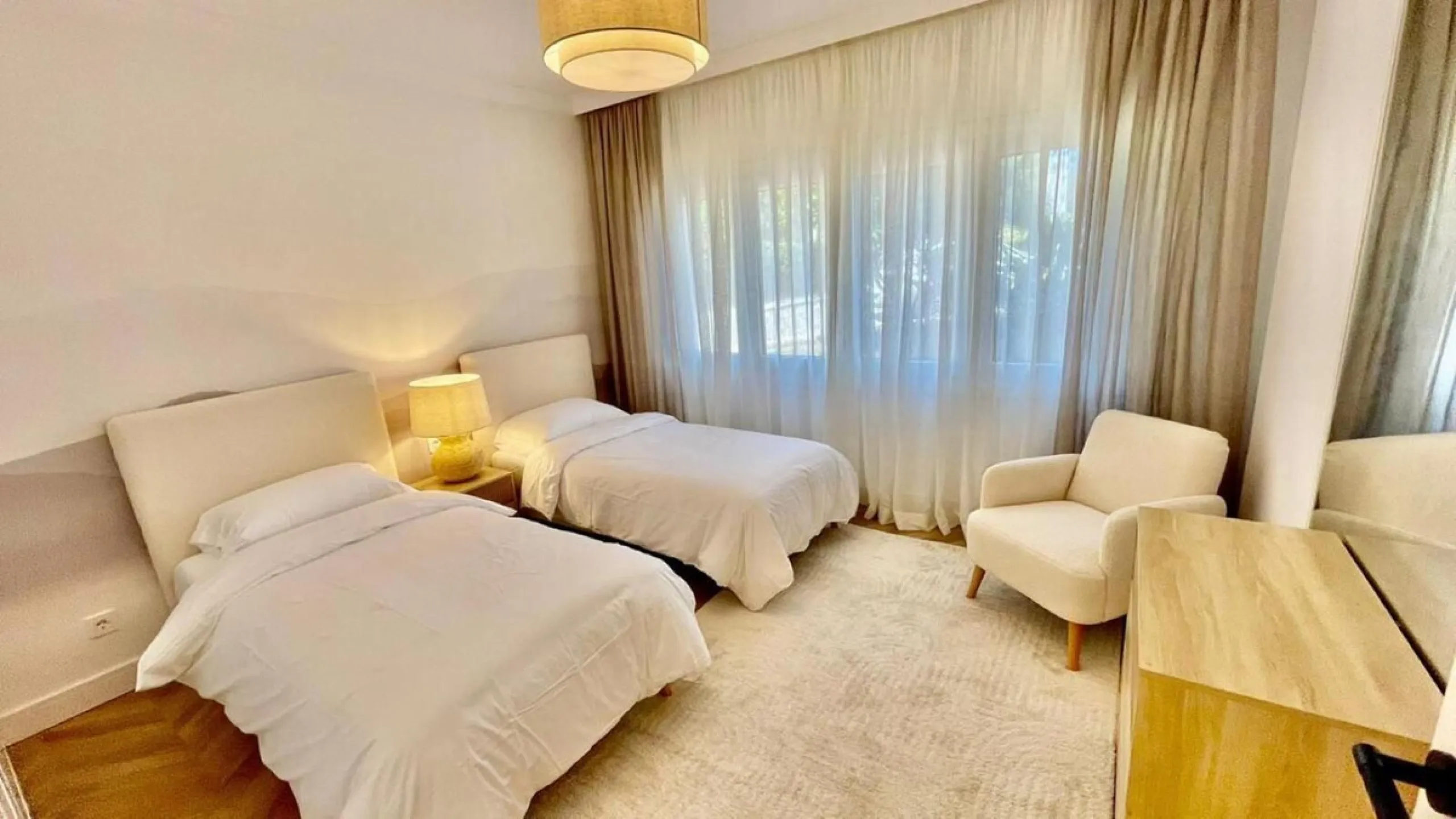 A magnificent apartment for sale in the prestigious  residential complex, located on the first line of the sea.