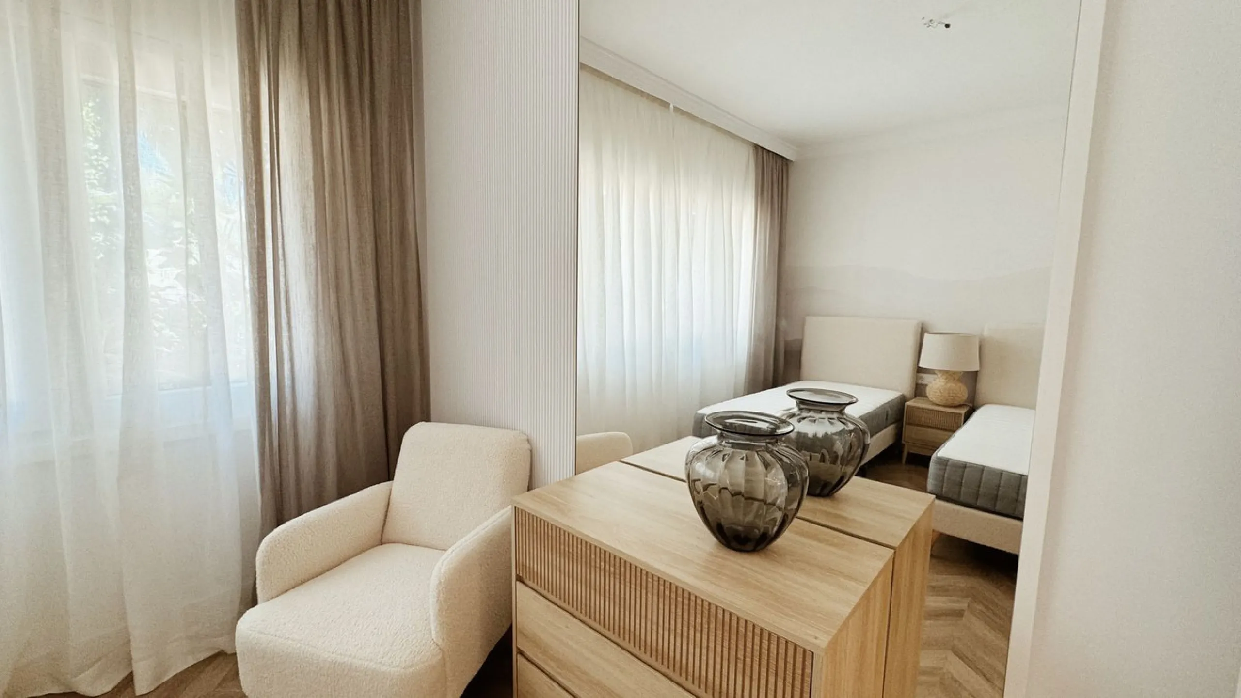 A magnificent apartment for sale in the prestigious  residential complex, located on the first line of the sea.