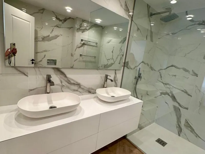 A magnificent apartment for sale in the prestigious  residential complex, located on the first line of the sea.