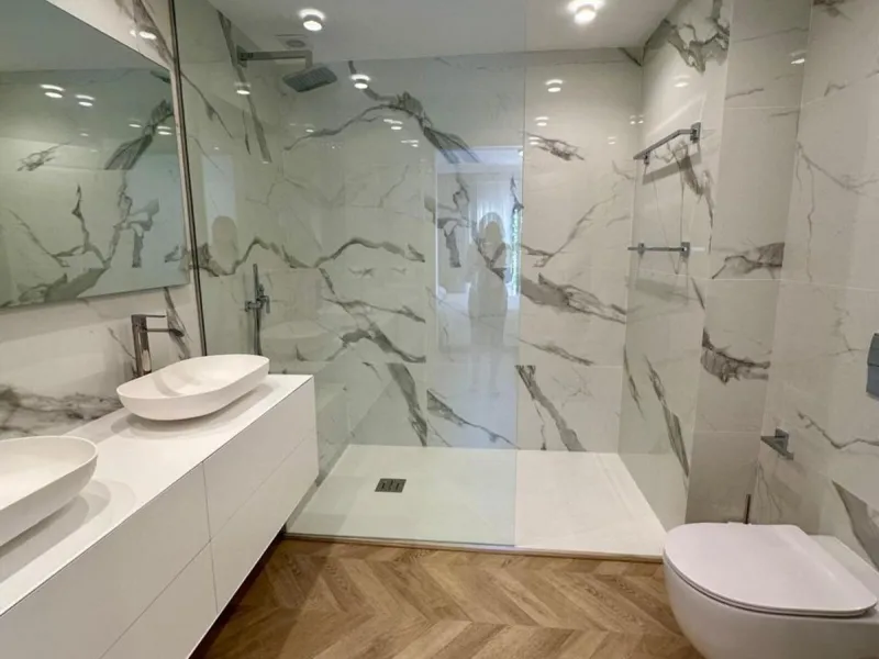 A magnificent apartment for sale in the prestigious  residential complex, located on the first line of the sea.