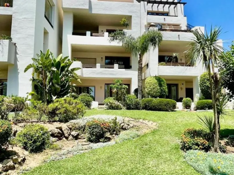 A magnificent apartment for sale in the prestigious  residential complex, located on the first line of the sea.