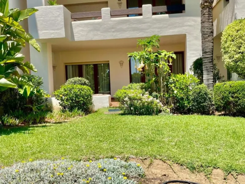 A magnificent apartment for sale in the prestigious  residential complex, located on the first line of the sea.