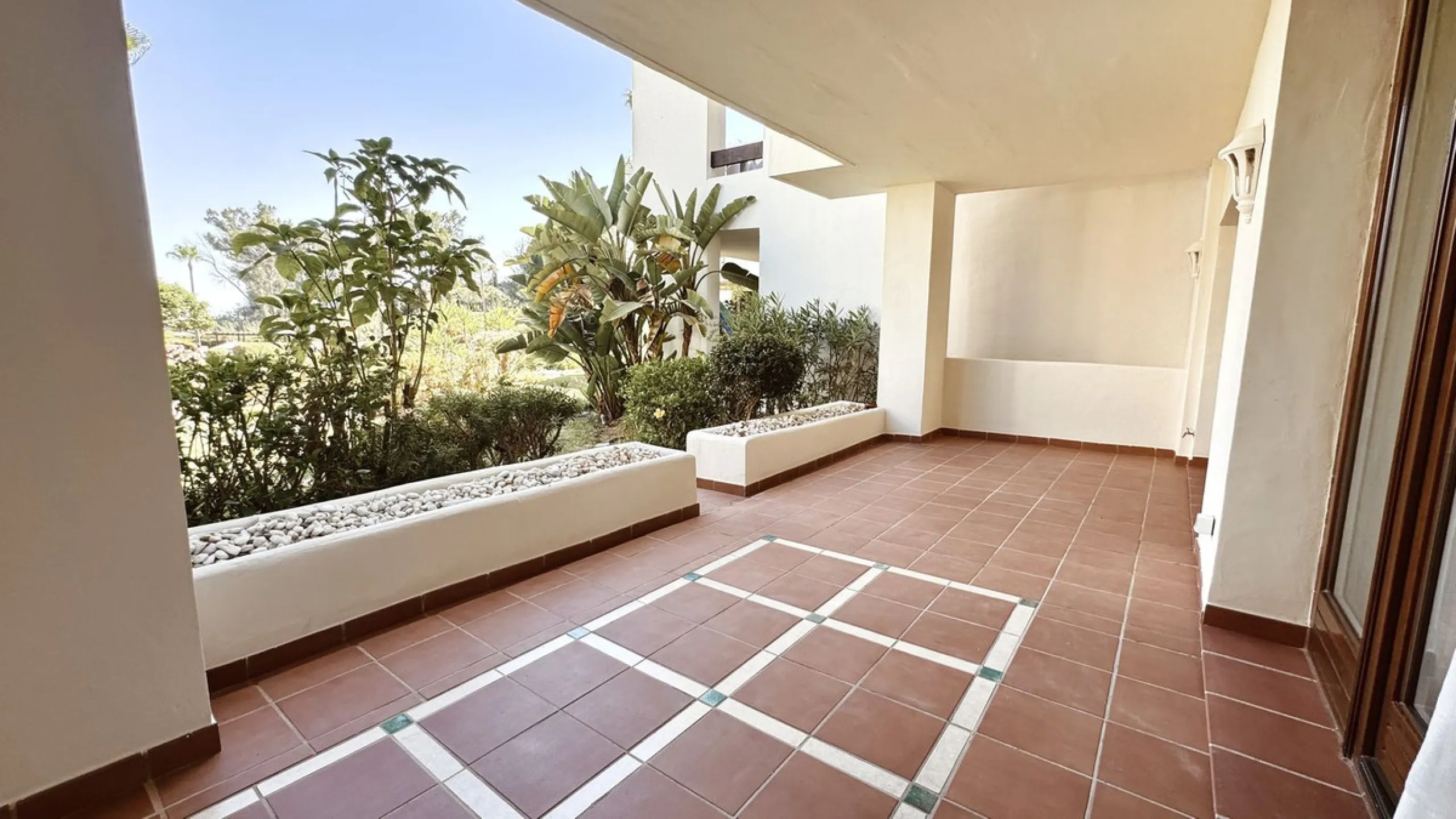 A magnificent apartment for sale in the prestigious  residential complex, located on the first line of the sea.