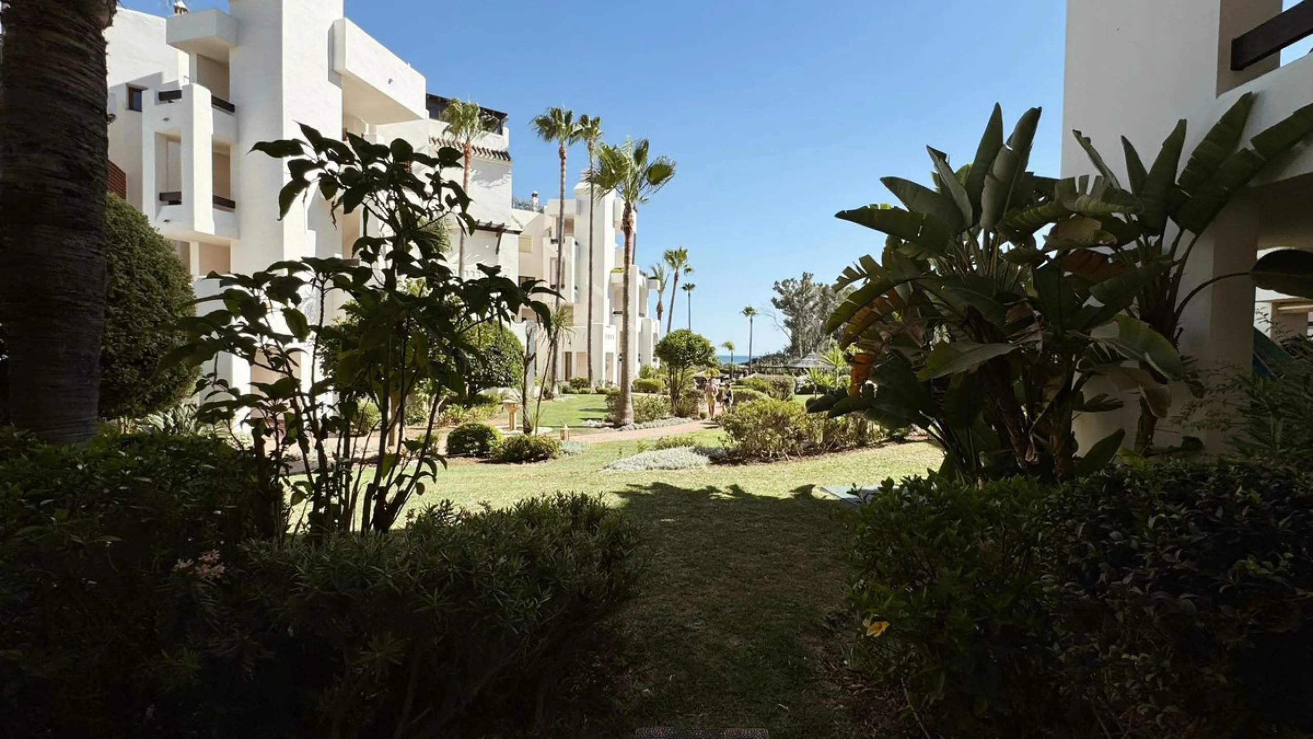 A magnificent apartment for sale in the prestigious  residential complex, located on the first line of the sea.