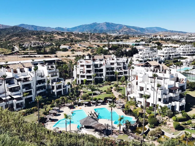 A magnificent apartment for sale in the prestigious  residential complex, located on the first line of the sea.
