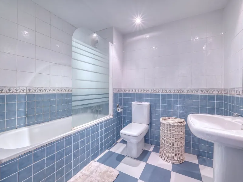 Duplex penthouse for sale, corner unit with panoramic sea and mountain views!