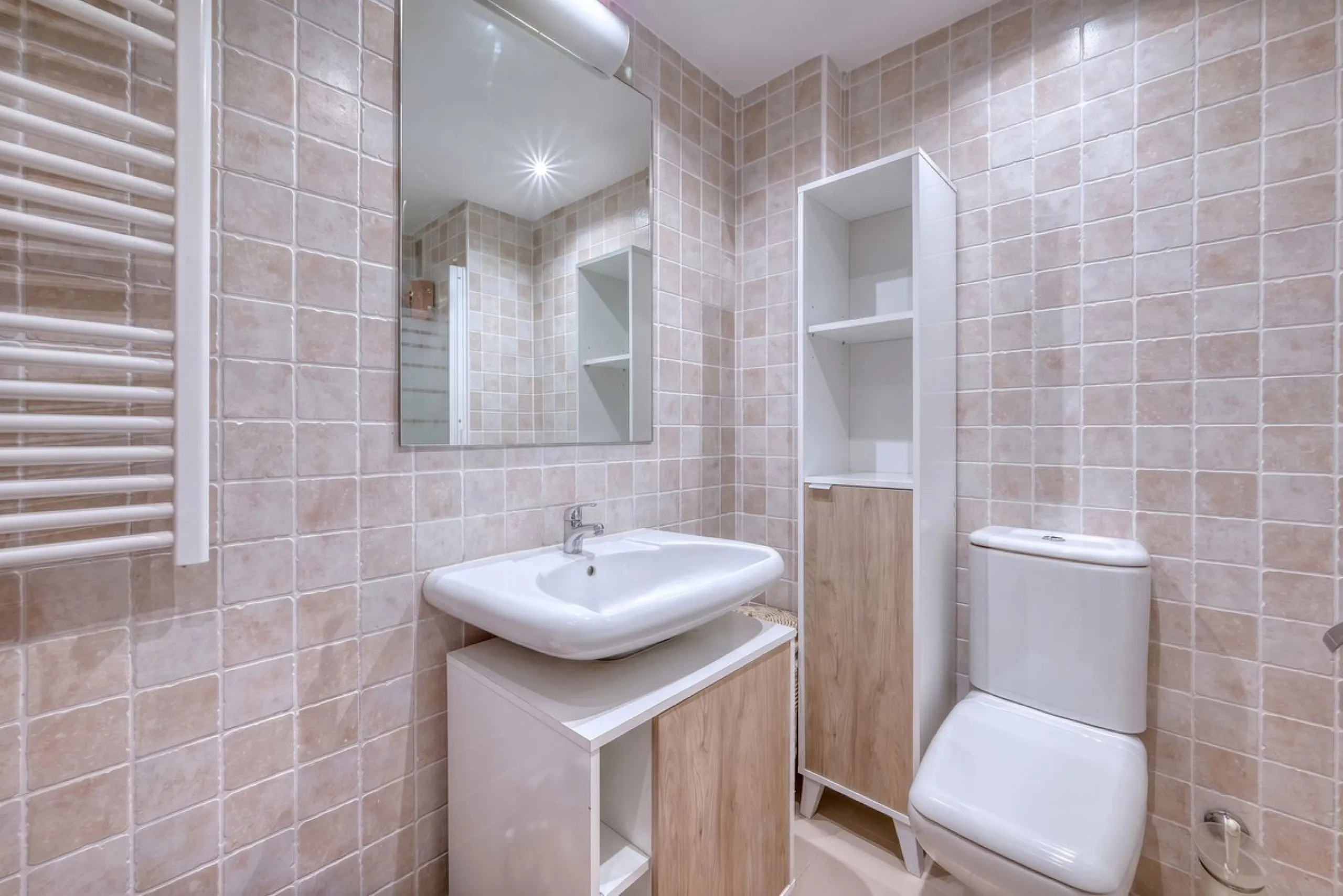 Duplex penthouse for sale, corner unit with panoramic sea and mountain views!