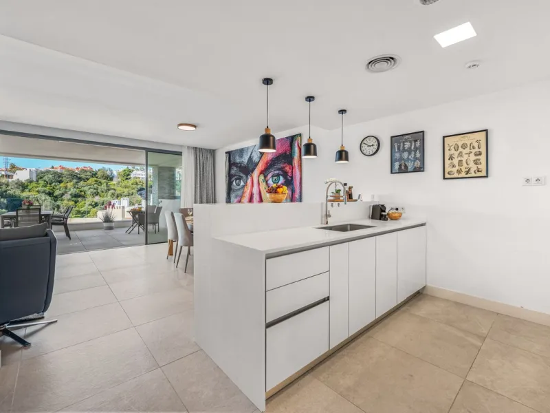 Apartment - Ground Floor Apartment в продаже в Marbella, Málaga. В доме 3 спален и 2 ванных комнат. Площадь дома 166 м²