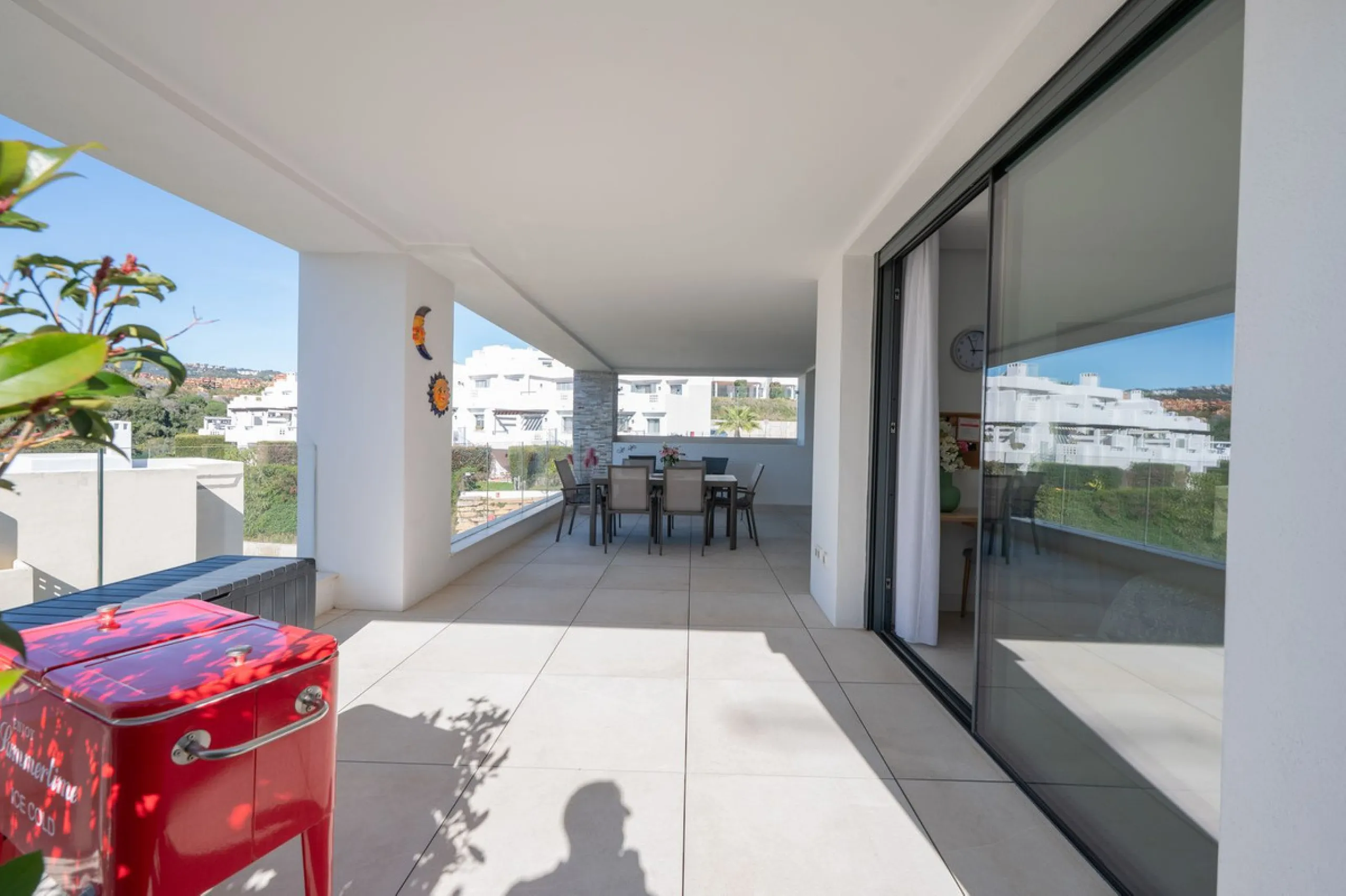 Apartment - Ground Floor Apartment в продаже в Marbella, Málaga. В доме 3 спален и 2 ванных комнат. Площадь дома 166 м²