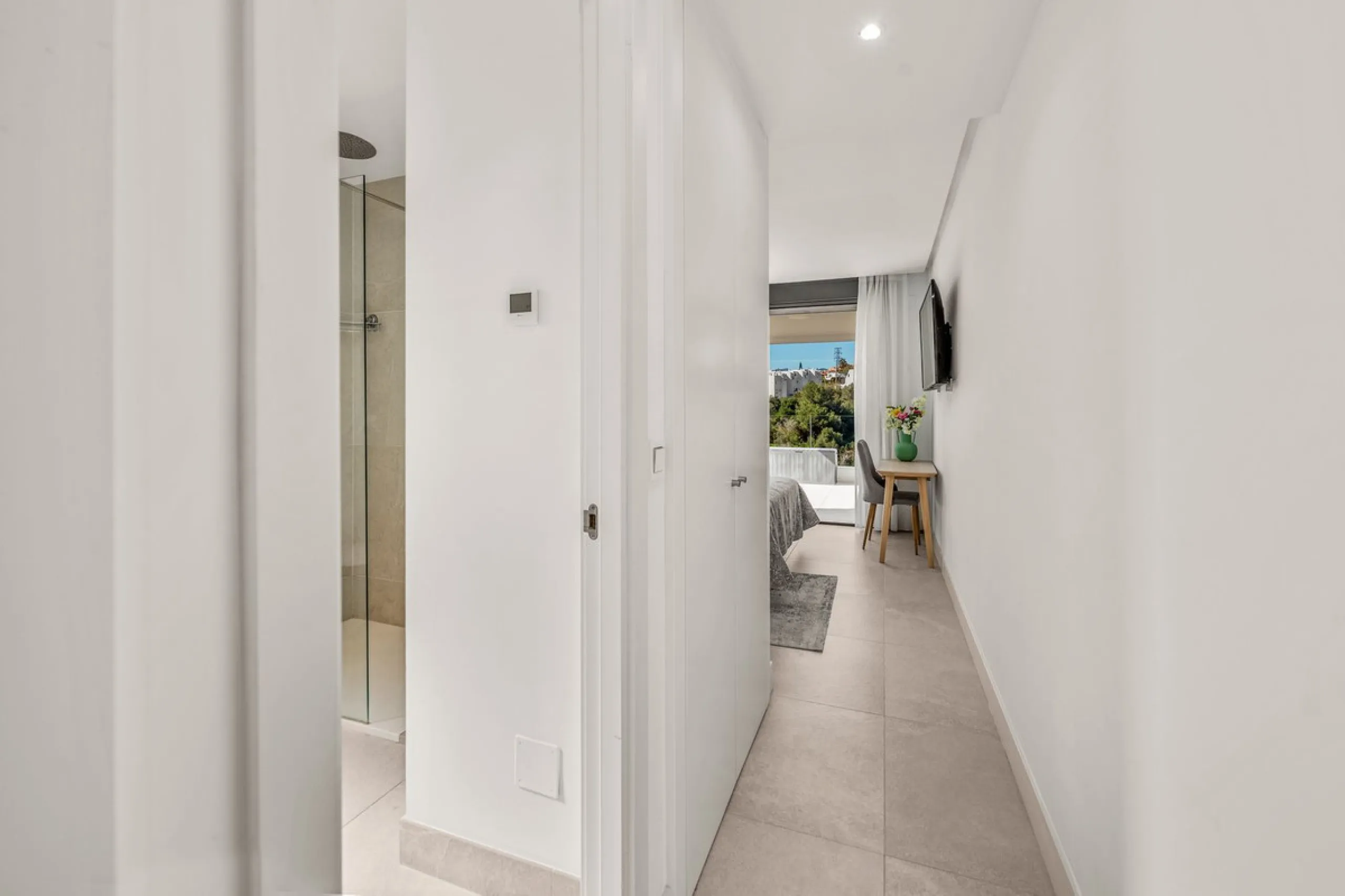 Apartment - Ground Floor Apartment в продаже в Marbella, Málaga. В доме 3 спален и 2 ванных комнат. Площадь дома 166 м²