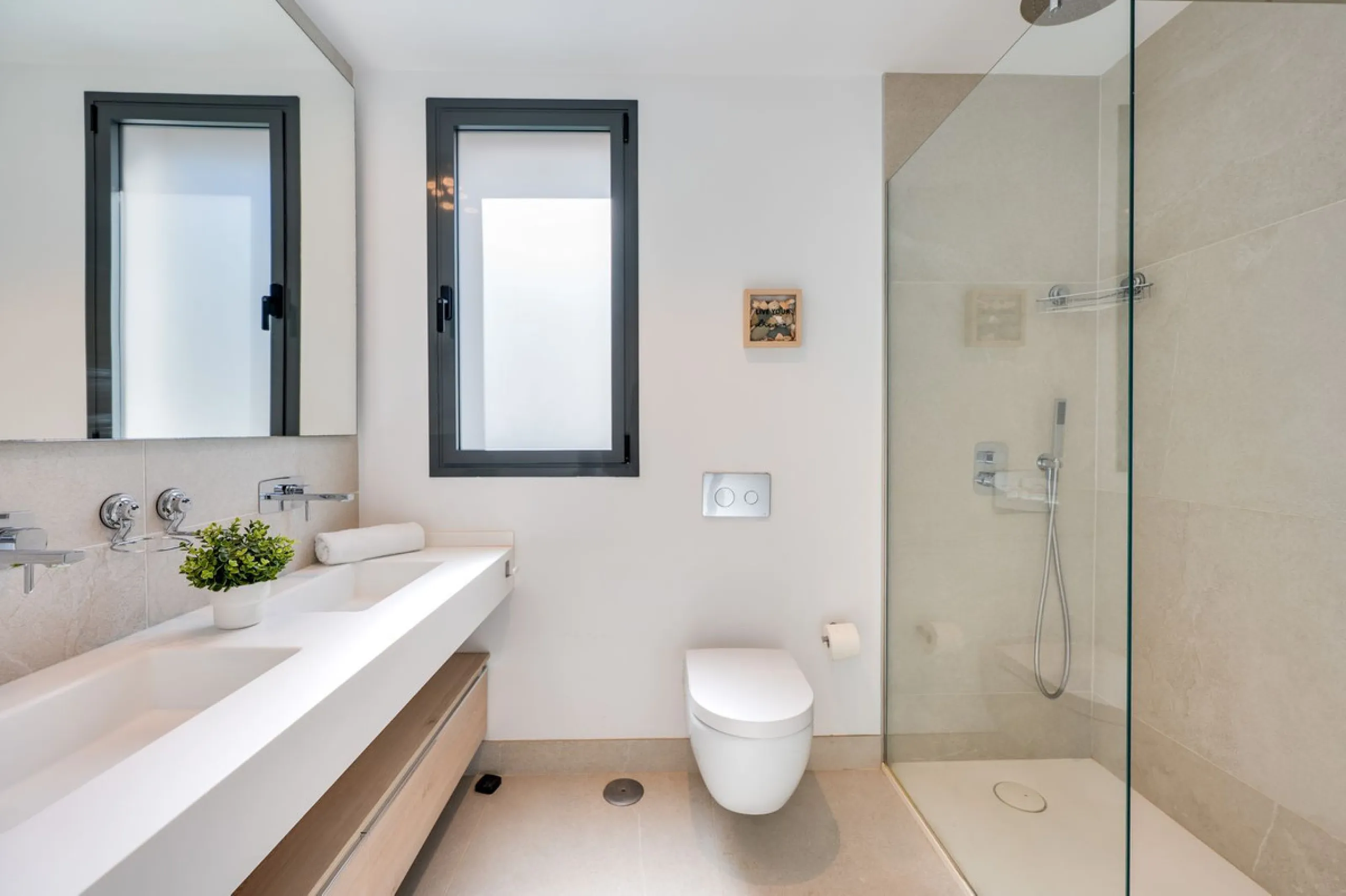Apartment - Ground Floor Apartment в продаже в Marbella, Málaga. В доме 3 спален и 2 ванных комнат. Площадь дома 166 м²